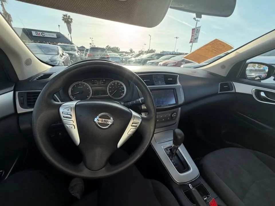 Used 2013 Nissan Sentra SV FWD image 6