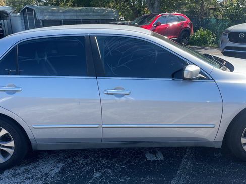 Used 2005 Honda Accord LX image 9