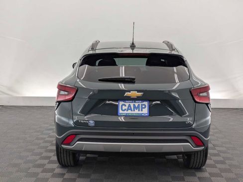 New 2026 Chevrolet Trax LT w/ Driver Confidence Package FWD image 5
