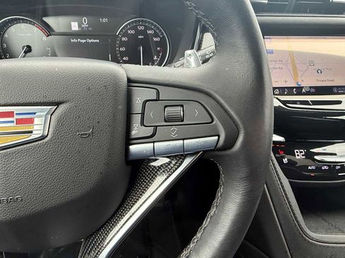 Used 2024 Cadillac XT6 Sport image 24
