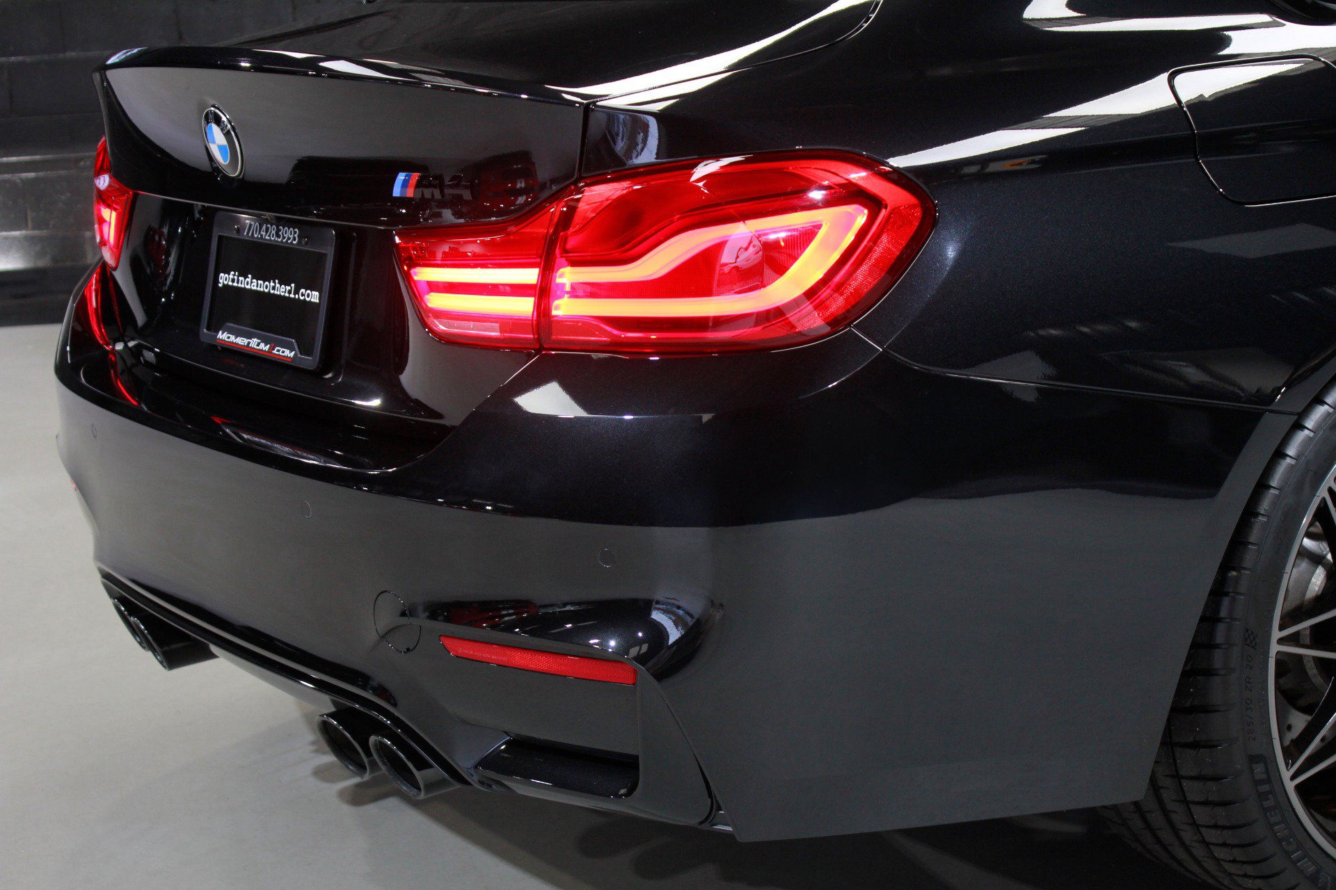 Used 2018 BMW M4 Coupe w/ Competition Package RWD image 19