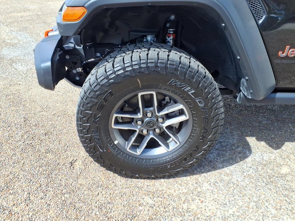 Used 2026 Jeep Gladiator Mojave AWD/4WD image 11