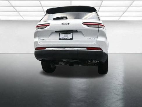 New 2025 Jeep Grand Cherokee L Laredo image 23