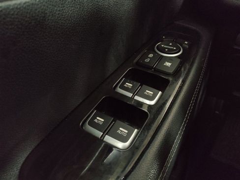 Used 2020 Kia Sorento S FWD image 27