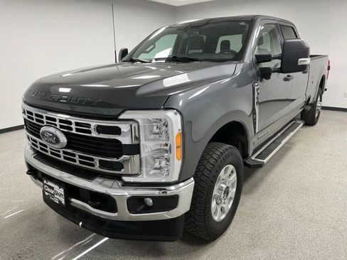 Used 2023 Ford F350 XLT w/ 360-Degree Camera Package AWD/4WD image 4