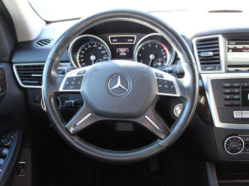 Used 2015 Mercedes-Benz ML 350 ML 350 Sport Utility 4D image 14
