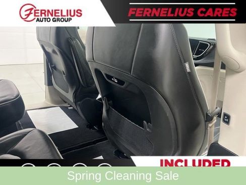 Used 2023 Chrysler Pacifica Limited FWD image 24