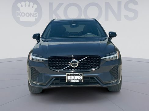 Certified 2023 Volvo XC60 B5 Plus AWD/4WD image 11