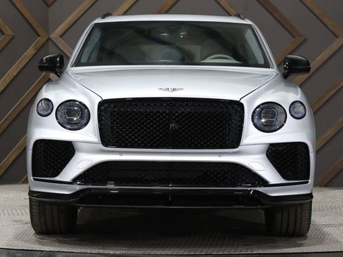 Used 2022 Bentley Bentayga image 4