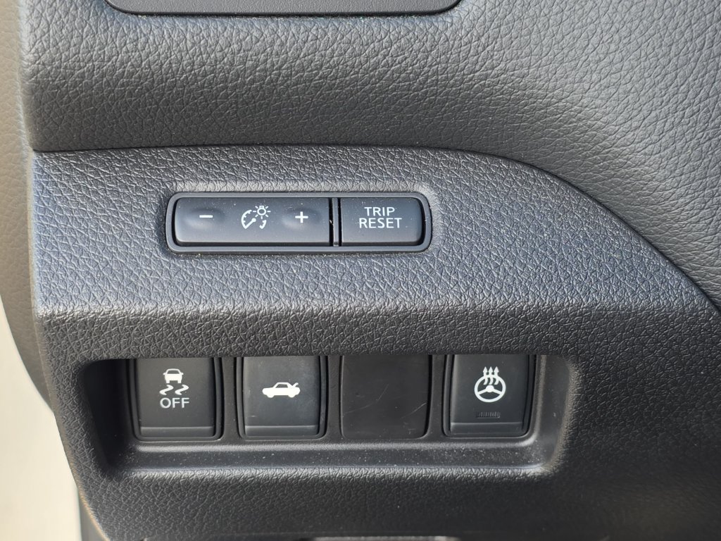 Used 2014 Nissan Altima 2.5 SL w/ Moonroof Package FWD image 31