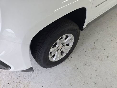 Used 2022 Chevrolet Colorado LT w/ Fleet Safety Package RWD image 9