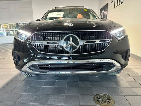 New 2026 Mercedes-Benz GLC 300 4MATIC image 2