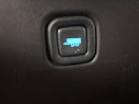 Used 2024 GMC Savana 2500 w/ Driver Convenience Package RWD image 12