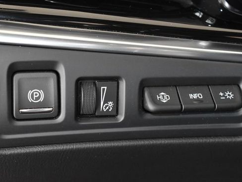 Used 2024 Cadillac XT6 Sport w/ Technology Package AWD/4WD image 38