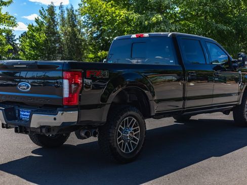 Used 2017 Ford F350 Lariat w/ Lariat Ultimate Package AWD/4WD image 7