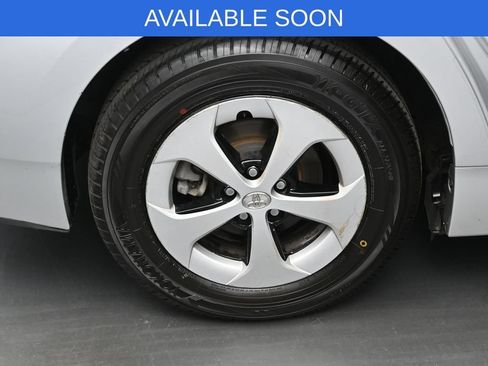 Used 2015 Toyota Prius Four w/ Deluxe Solar Roof Package FWD image 37