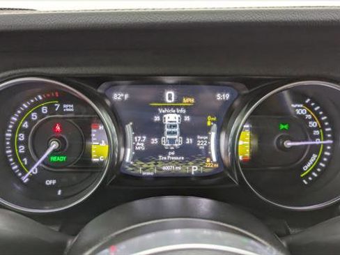 Used 2023 Jeep Wrangler Unlimited Sahara image 24