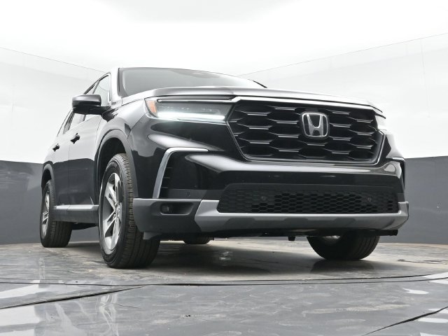 Used 2025 Honda Pilot EX-L image 37
