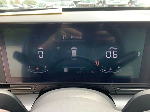Used 2024 Hyundai Kona SEL FWD image 19
