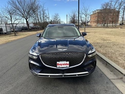 Used 2024 Genesis GV70 2.5T w/ Advanced Package image 4