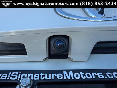 Used 2020 Toyota C-HR XLE FWD image 10