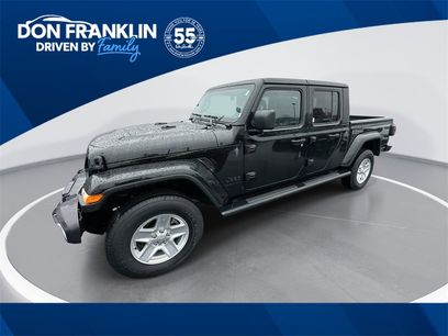 Used 2023 Jeep Gladiator Sport