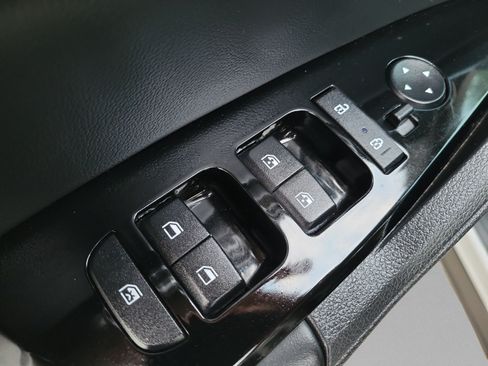 Certified 2025 Kia Sportage SX FWD image 14
