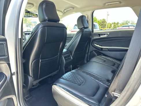 Used 2024 Ford Edge Titanium AWD/4WD image 18