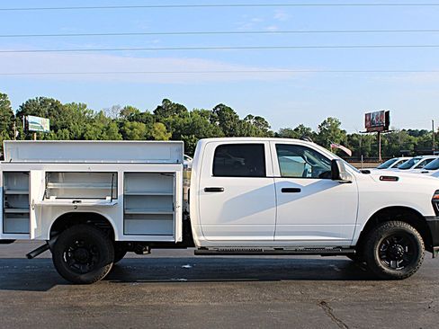 Used 2025 RAM 2500 Tradesman AWD/4WD image 12