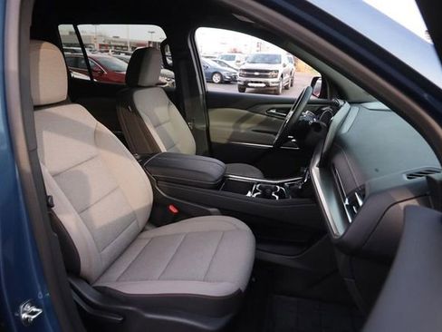 Used 2025 Chevrolet Traverse LT w/ LPO, Floor Liner Package image 26
