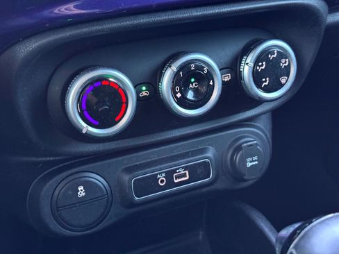 Used 2020 FIAT 500L Pop image 25