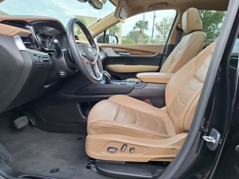 Certified 2024 Cadillac XT5 Premium Luxury w/ Platinum Package image 12