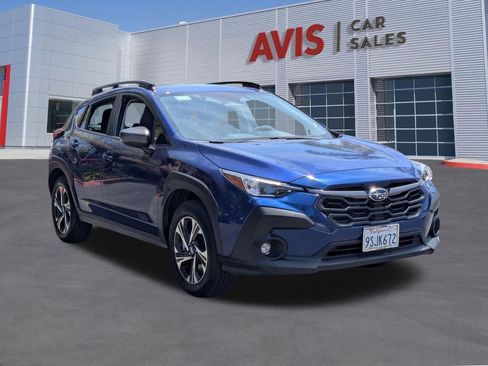 Used 2025 Subaru Crosstrek 2.0i Premium AWD/4WD image 3