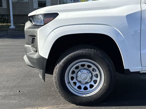 New 2026 Chevrolet Colorado W/T image 40