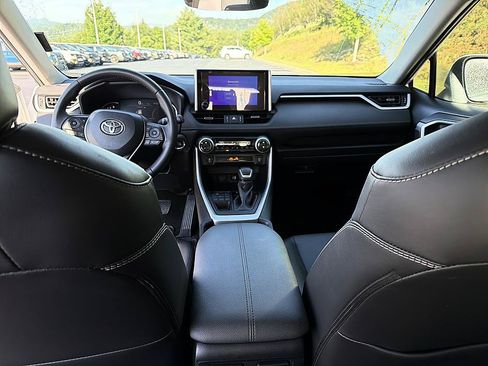 Certified 2025 Toyota RAV4 XLE Premium AWD/4WD image 18