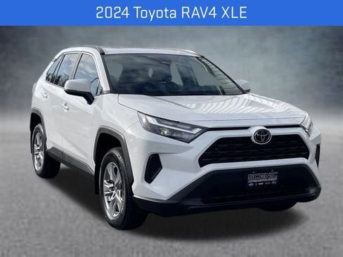 Used 2024 Toyota RAV4 XLE w/ Convenience Package image 1