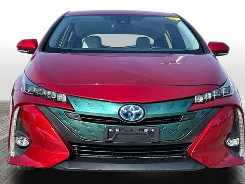 Used 2018 Toyota Prius Prime Advanced image 2