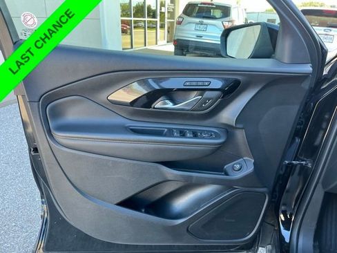 Used 2023 GMC Terrain AT4 image 13