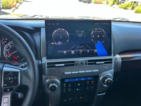 Used 2021 Toyota 4Runner Limited AWD/4WD image 22