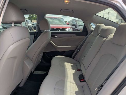 Used 2018 Hyundai Sonata SEL w/ Tech Package 02 FWD image 11