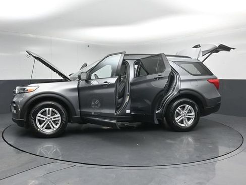 Certified 2021 Ford Explorer XLT w/ Equipment Group 202A AWD/4WD image 55