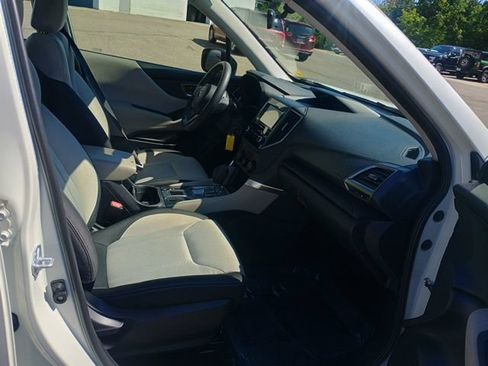 Used 2024 Subaru Forester AWD/4WD image 14
