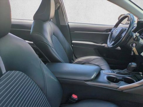Used 2023 Toyota Camry SE FWD image 19