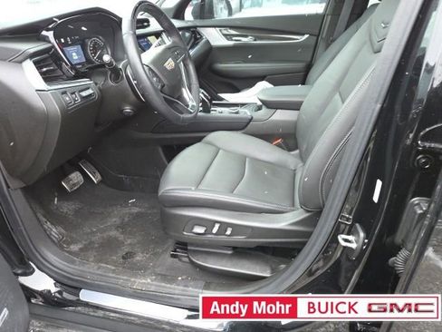 Used 2024 Cadillac XT6 Sport image 7