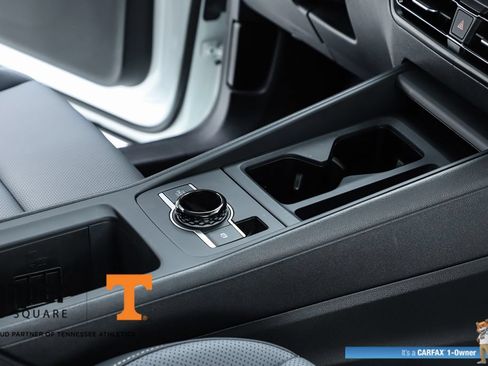 Used 2025 Volkswagen Tiguan SE w/ Panoramic Sunroof Package AWD/4WD image 73