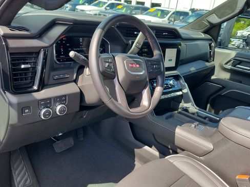 Used 2025 GMC Sierra 2500 AT4X AWD/4WD image 22