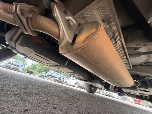 Used 2018 Toyota RAV4 XLE FWD image 31