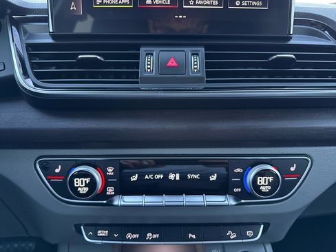 Used 2022 Audi Q5 2.0T Premium w/ Convenience Package image 47