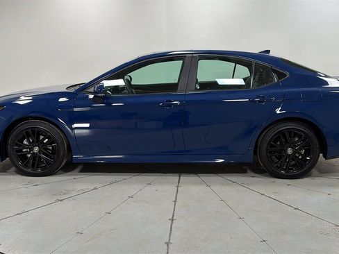 Certified 2025 Toyota Camry SE image 8