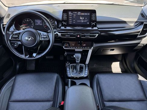 Used 2021 Kia Seltos EX AWD/4WD image 3